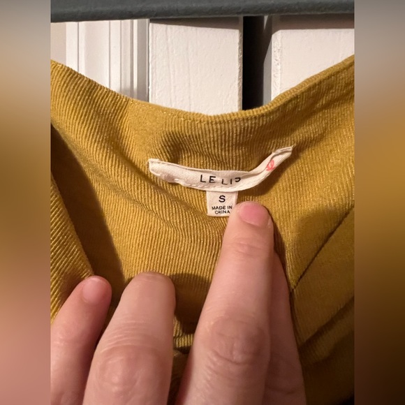 Gold dress - Picture 3 of 5